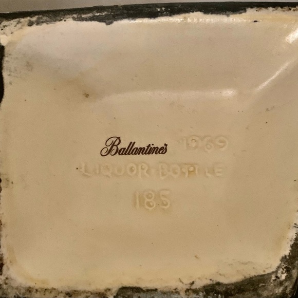 🚩SOLD🚩 Vintage Mid-Century Medieval Guard Knight in Silver Armor Statuette - Picture 9 of 13